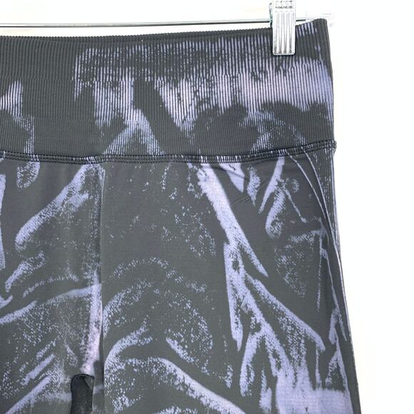 Lululemon Leggings Women's Apx Sz 8 Ebb To Street Tight Stone Wash Graphite Gray - Picture 4 of 6